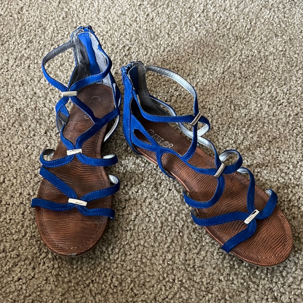 Carlos Santana Blue Gladiator Sandals Size 9